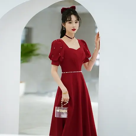 敬酒服新娘酒红色平时可穿高级感结婚订婚礼服连衣裙法式方领钉珠图片