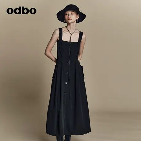 odbo/欧迪比欧原创设计时尚单排扣吊带连衣裙女夏季新款A字裙图片