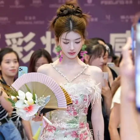 晚礼服裙女高级感宴会气质主持人轻奢订婚连衣裙法式超仙森系仙气图片