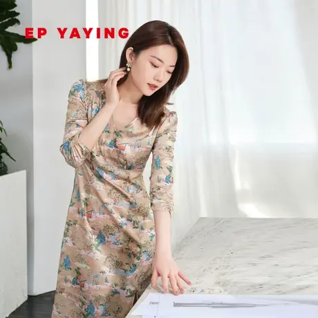 EP雅莹女装 设计感印花桑蚕丝茶歇法式连衣裙 2023新款4672A图片