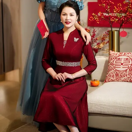 男方喜妈妈婚宴装晚礼服连衣裙女喜婆婆洋气婚礼高贵年轻高端结婚图片
