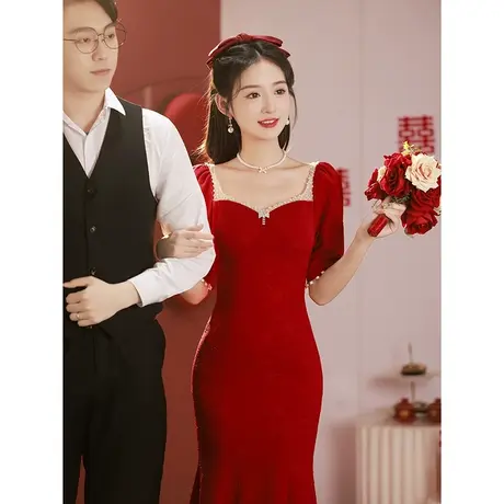 敬酒服新娘2023新款女夏季红色订婚礼服法式高级感修身鱼尾中长款图片