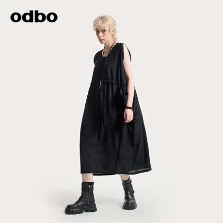 odbo/欧迪比欧连衣裙女夏时尚感立体口袋圆领褶皱裙子抽绳暗黑风图片