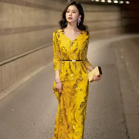 晚礼服裙女2024新款高级感宴会大气演出主持人轻奢气质金色连衣裙图片