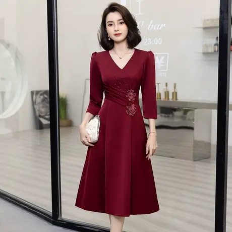 喜婆婆婚宴装气质男方妈妈婚礼晚礼服结婚高贵丈母娘秋冬年轻高端图片