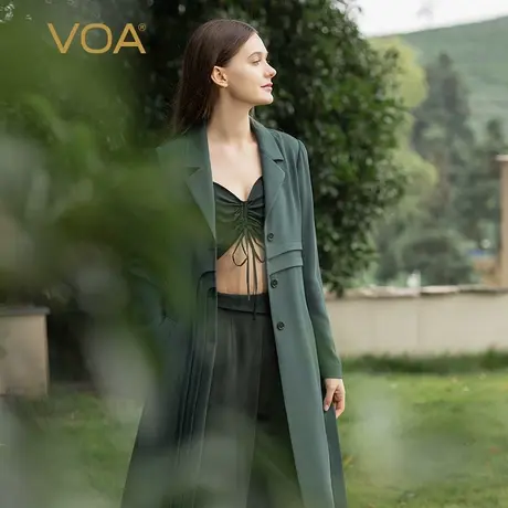 VOA51姆米真丝重磅茶绿西装领三粒扣腰带设计不对称活页长袖风衣图片