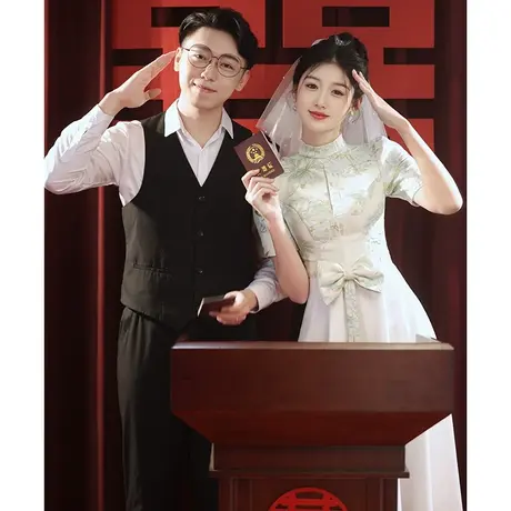 登记领证小晚礼服女夏季高级感高端轻奢小众订婚连衣裙绿色中长款图片