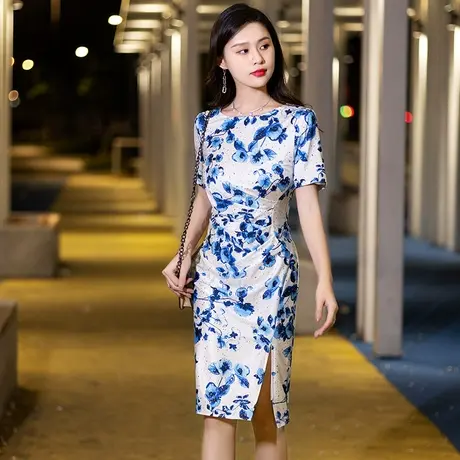 小晚礼服女平时可穿奢华轻奢高端大牌气质高贵洋气减龄宴会连衣裙图片