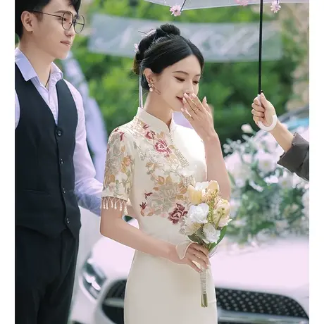 旗袍敬酒服新娘高级感领证订婚小礼服连衣裙女夏季缎面刺绣香槟色图片