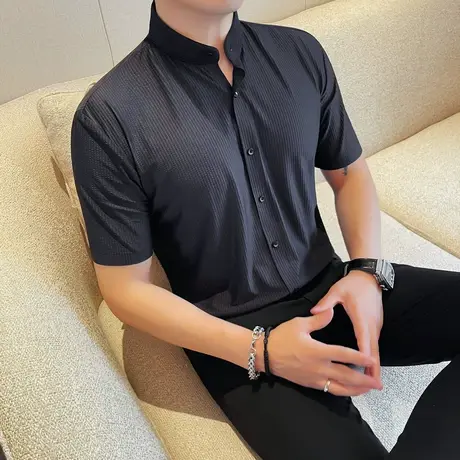 2025新款短袖衬衫纯色夏季潮牌修身薄款条纹衬衣时尚中袖休闲上衣图片