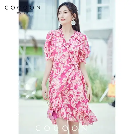 COCOON可可尼商场同款真丝连衣裙女新款夏季度假收腰V领裙子图片
