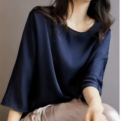 中袖上衣女七分袖打底衫2023新款早秋夏丝绸半袖t恤配阔腿裤上衣图片