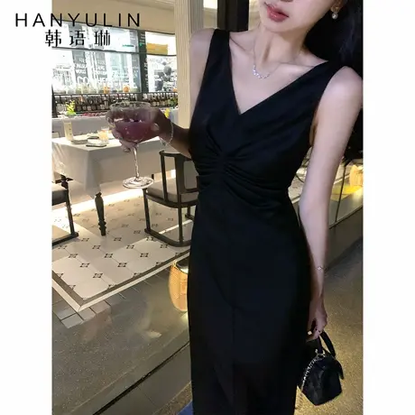 韩语琳 法式醋酸缎面黑色吊带V领连衣裙女2025夏宴会气质名媛长裙图片