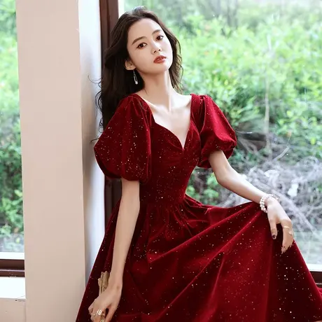 丝绒敬酒服新娘夏季公主法式高端红色小礼服订婚回门连衣裙中长款图片