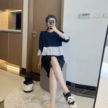 微胖女生穿搭遮肉显瘦开叉大码宽松休闲2025新款夏季连衣裙女胖mm图片
