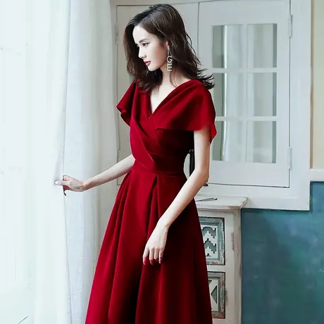 敬酒服新娘2023新款夏季酒红色v领显瘦结婚丝绒礼服女长款遮手臂图片