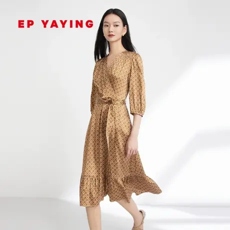 [真丝系列]EP雅莹女装 印花V领交襟收腰连衣裙 2023秋冬新款4622A图片