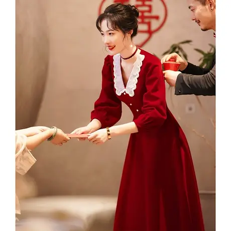 敬酒服新娘冬季丝绒长袖平时可穿订婚回门便装礼服女酒红色连衣裙图片