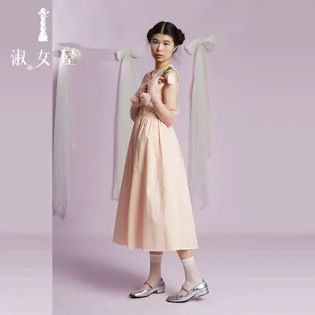 淑女屋官方旗舰店白雪公主。玫瑰花达芬奇多头小玫瑰连衣裙图片
