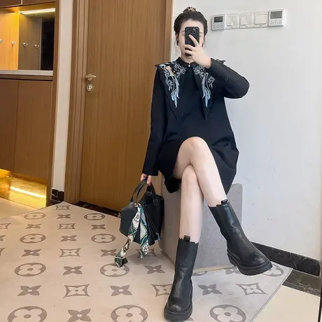 新中式连衣裙2025新款女春秋高级质感国风刺绣女装胖MM大码卫衣裙图片