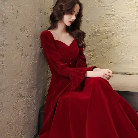 丝绒敬酒服新娘2024新款秋冬季长袖V领结婚订婚回门礼服红色长款图片