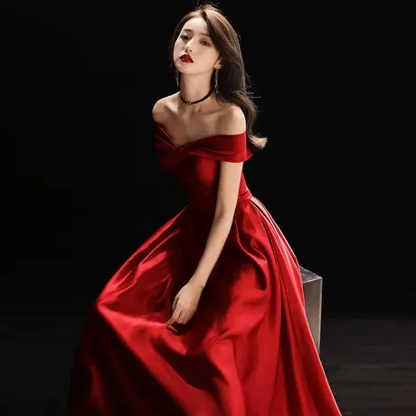敬酒服新娘女2023新款夏季小个子缎面高级感婚礼酒红色订婚连衣裙图片