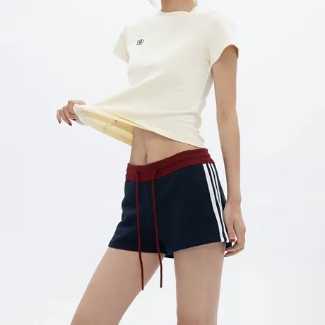美式复古撞色侧边条纹运动短裤女夏季修身显瘦设计感休闲辣妹热裤图片
