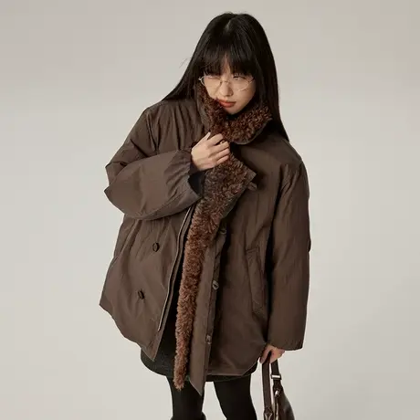 【1/6 20点新品9折】omont蛋挞家90白鸭绒羊羔毛拼接保暖厚羽绒服图片