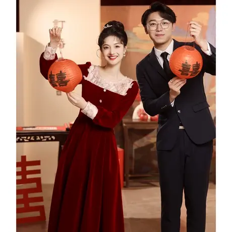 敬酒服2023新款新娘冬季长袖丝绒订婚裙礼服女结婚当天穿便装回门图片