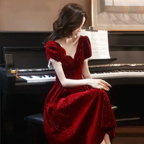 敬酒服新娘女夏季薄款闪闪V领酒红色结婚订婚礼服回门连衣裙婚礼图片