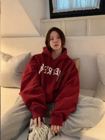 欧美大码酒红色卫衣女秋冬oversize宽松休闲加绒ins上衣连帽外套图片