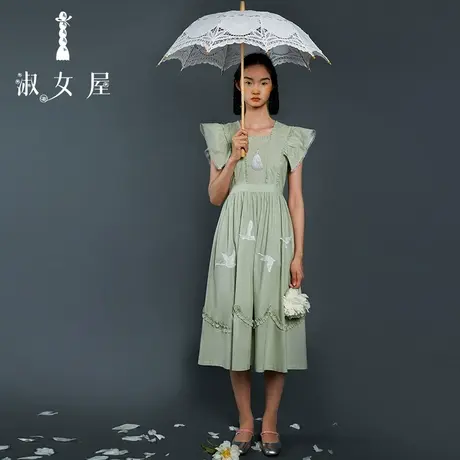 淑女屋官方旗舰店荷叶袖花瓣连衣裙刺绣图片