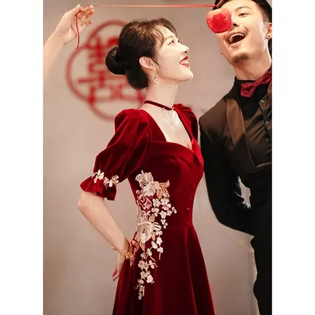 中式敬酒服新娘2023新款秋季丝绒刺绣结婚礼服订婚回门法式高级感图片