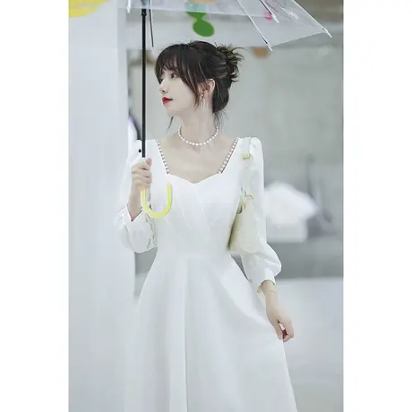 白色小晚礼服裙女2023新款冬季轻奢小众高端宴会气质平时可穿长袖图片