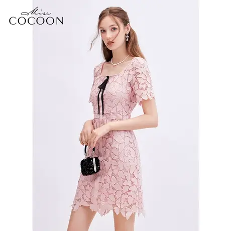 MISSCOCOON法式方领蕾丝连衣裙女2023夏装新款镂空设计感气质裙子图片