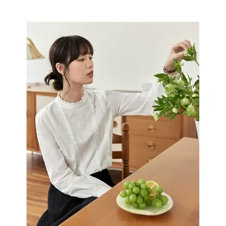 茵曼法式复古衬衫2023秋季女装新款浪漫泡泡袖长袖显瘦提花上衣图片