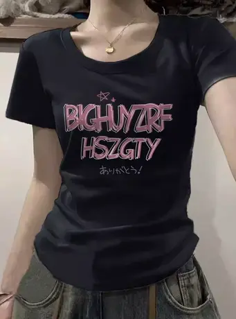 甜辣正肩短袖t恤女夏季2023新款设计感小众独特修身打底小衫上衣图片