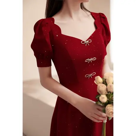 敬酒服新娘2024新款夏季平时可穿订婚礼服连衣裙回门便装法式V领图片