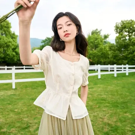 时尚气质刺绣短袖衬衫夏季新款淑女温柔甜美显瘦通勤上衣图片
