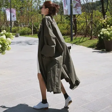 春秋韩版风衣中长款学生休闲bf宽松大码风衣女军工装蝙蝠袖外套女图片