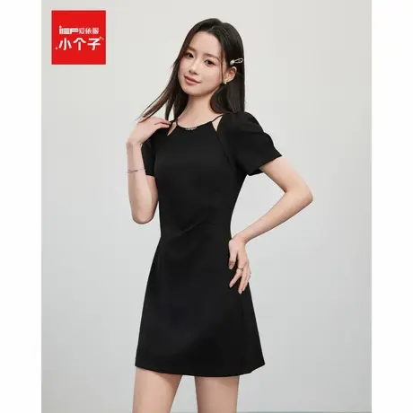 IEF/爱依服小黑裙2025夏季新款法式优雅气质感通勤百搭显瘦连衣裙图片