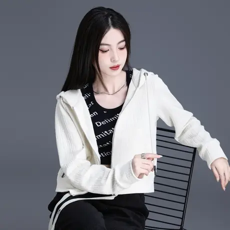 米白色雪尼尔外套女2024新款爆款秋冬加厚连帽提花小个子短款上衣图片