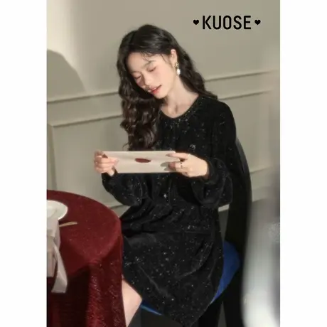阔色赫本风细闪收腰长袖连衣裙女2024秋冬季新款气质小黑裙短裙子图片