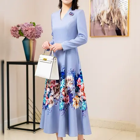 首尚格释紫色印花连衣裙女2024年新款时尚洋气定位花立领显瘦裙子图片
