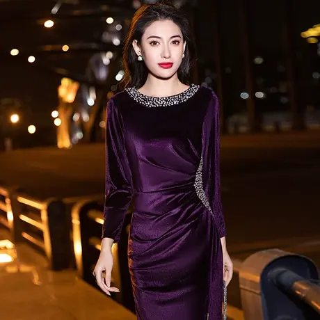 晚礼服女妈妈装婚宴喜婆婆婚礼紫色丝绒宴会长袖冬连衣裙气质优雅图片