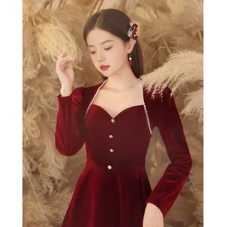 敬酒服大气新娘高级感订婚连衣裙结婚红色丝绒礼服女长袖冬季长款图片