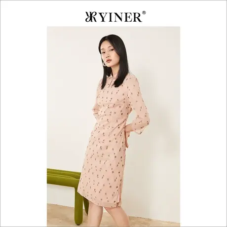 *【新中式】YINER音儿专柜女装2022春季新款菱格刺绣旗袍领连衣裙图片