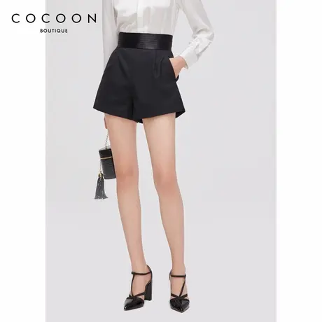 可可尼COCOON商场同款2024秋冬经典复古高腰拼接显瘦黑色休闲短裤图片