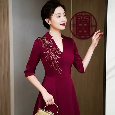 气质妈妈装晚礼服女婚宴高贵婚礼秋季结婚高端高档喜婆婆喜服结婚图片