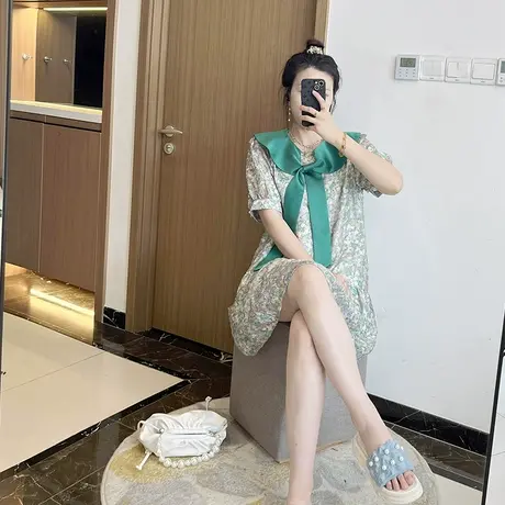 碎花绿色短袖大码女装胖mm遮肚子2025新款荷叶边连衣裙设计感显瘦图片